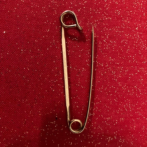 Jewelry Making  Oversize Safety Pin, Vintage Swivel  pins.Race Horse Charm. - Picture 6 of 6